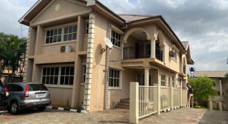 6 bedroom Duplex at Magodo Phase 2, Lagos